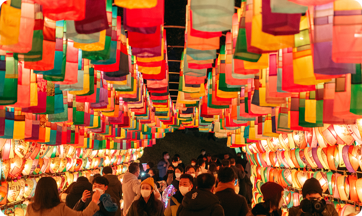  <span>순국열사들의 넋을 위로</span>하는 유등